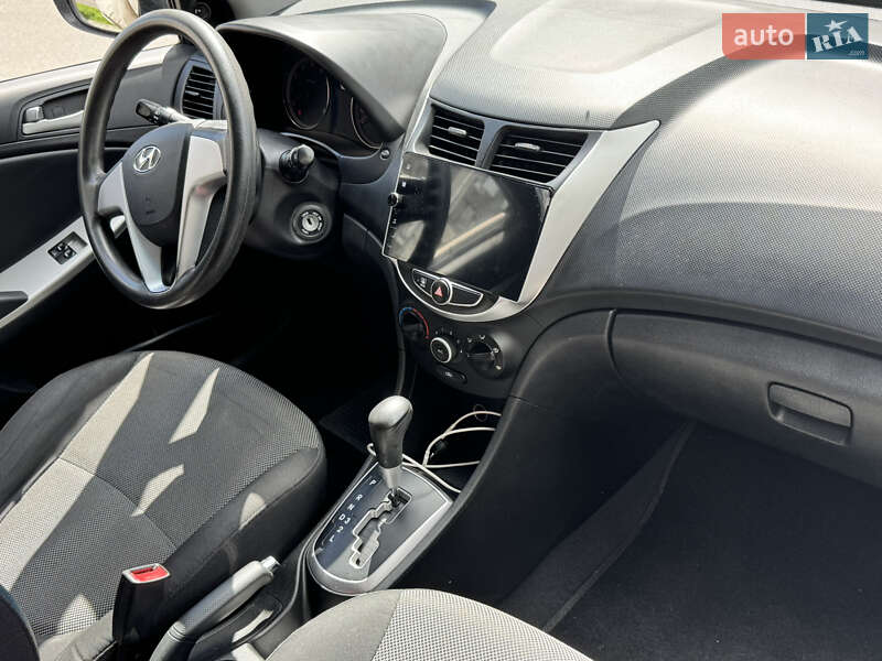 Седан Hyundai Accent 2013 в Киеве