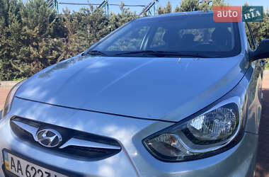 Седан Hyundai Accent 2011 в 