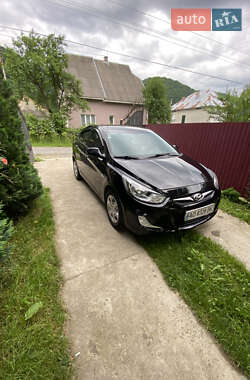 Седан Hyundai Accent 2012 в 