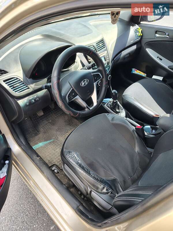 Седан Hyundai Accent 2011 в Києві