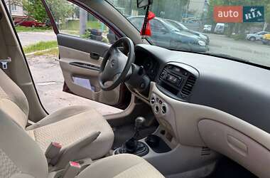 Седан Hyundai Accent 2010 в 