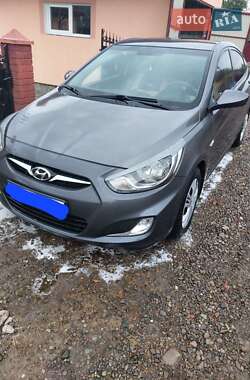 Седан Hyundai Accent 2012 в 