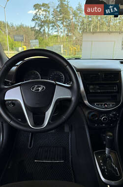 Седан Hyundai Accent 2013 в 
