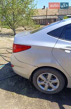 Седан Hyundai Accent 2011 в 