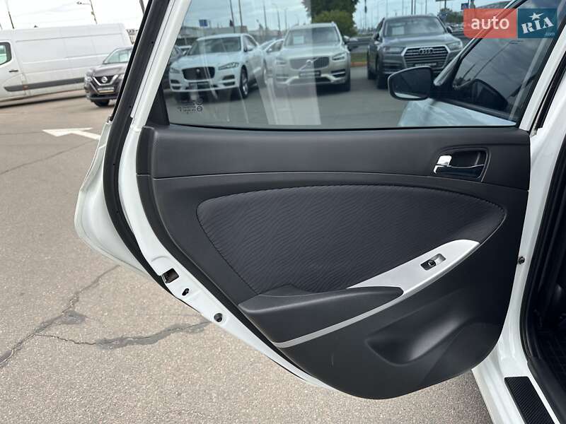 Седан Hyundai Accent 2013 в Киеве