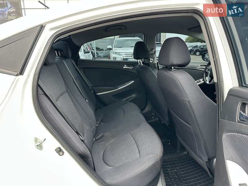 Седан Hyundai Accent 2013 в Киеве