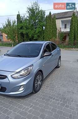 Седан Hyundai Accent 2011 в 