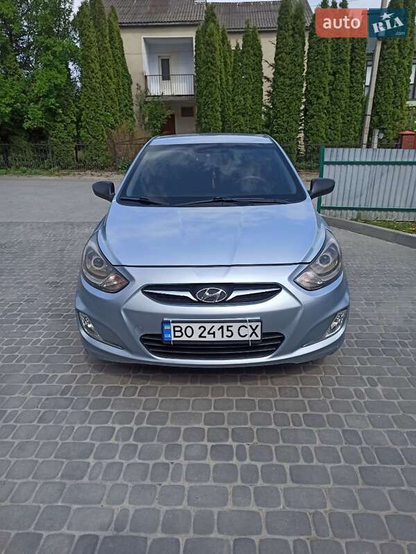 Седан Hyundai Accent 2011 в 