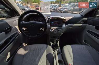 Седан Hyundai Accent 2010 в 