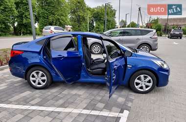 Седан Hyundai Accent 2011 в 