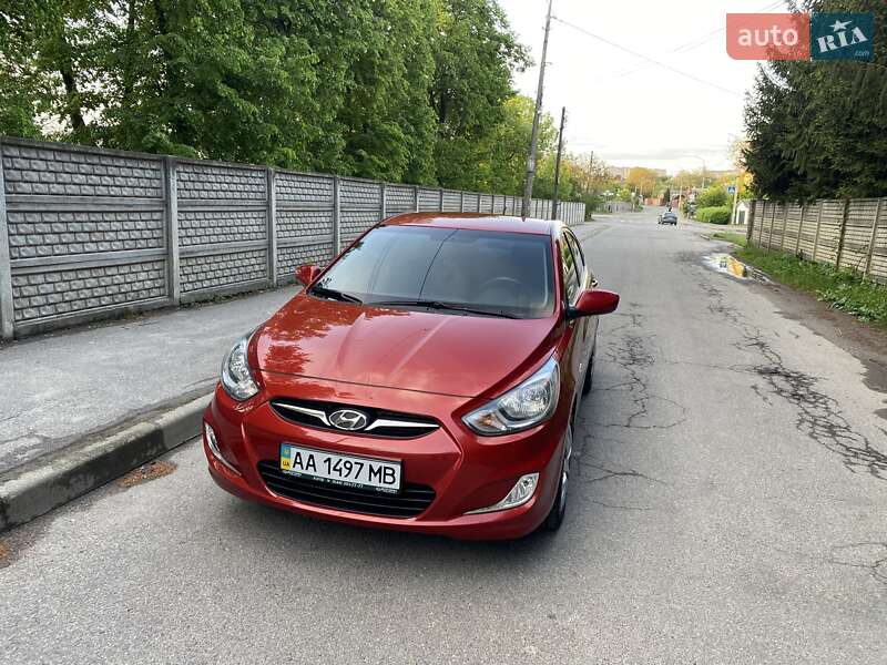 Седан Hyundai Accent 2012 в Виннице
