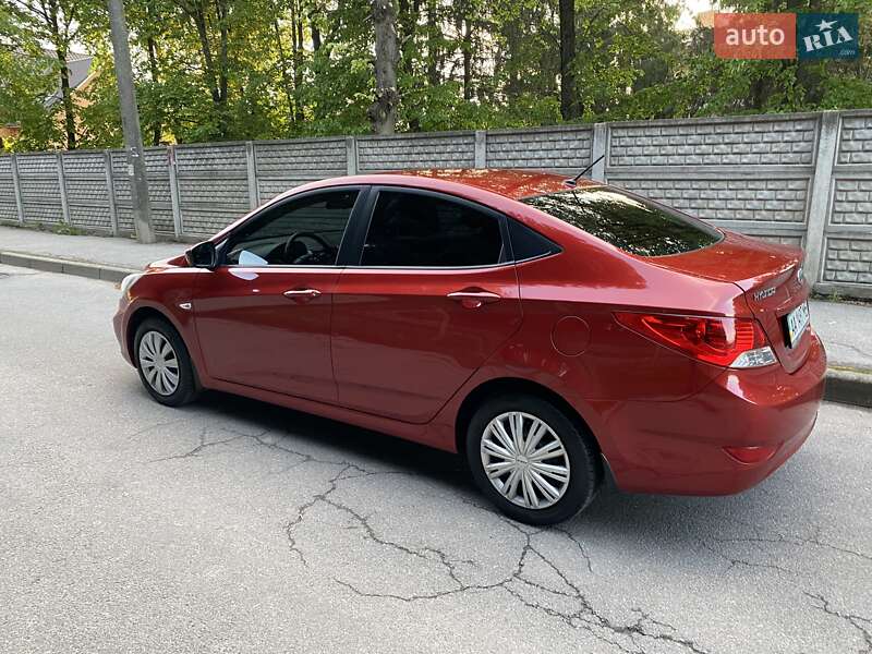 Седан Hyundai Accent 2012 в Виннице
