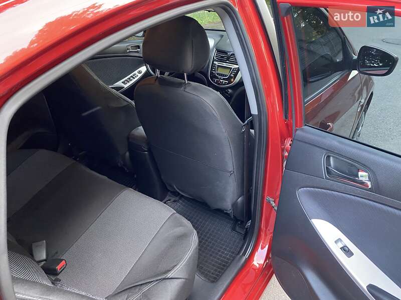 Седан Hyundai Accent 2012 в Виннице