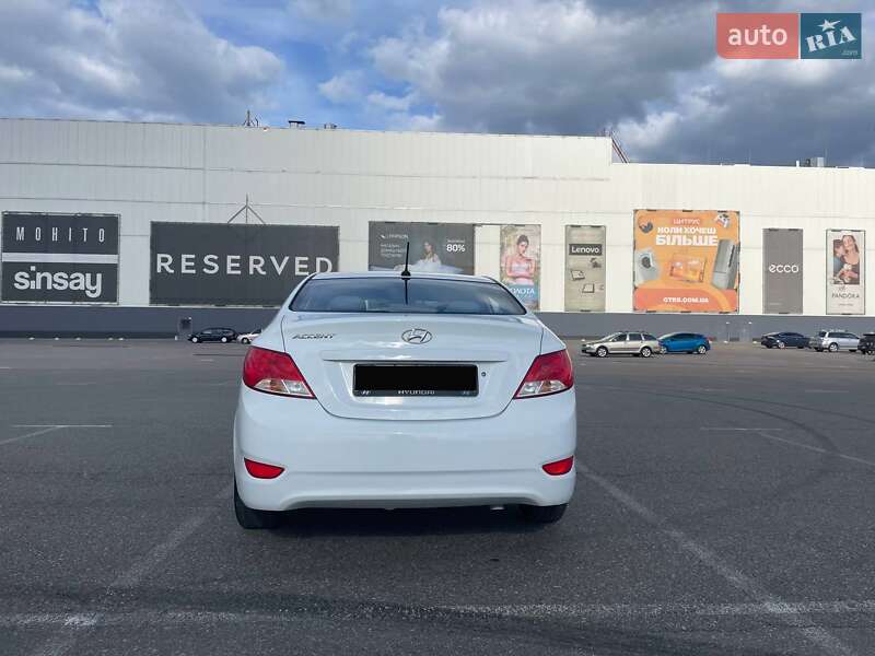 Седан Hyundai Accent 2015 в Киеве