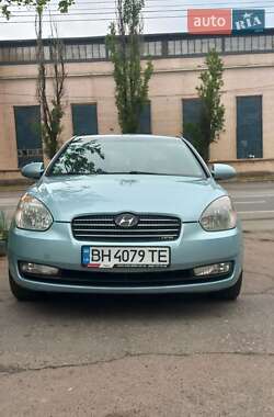 Хэтчбек Hyundai Accent 2008 в 