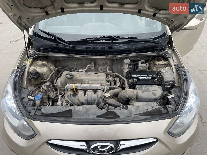 Седан Hyundai Accent 2011 в Тернополе