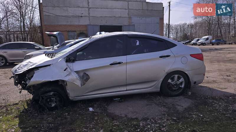 Седан Hyundai Accent 2011 в Лубнах