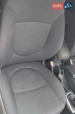 Седан Hyundai Accent 2011 в 