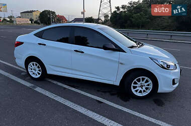 Седан Hyundai Accent 2013 в Одессе