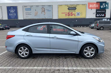 Седан Hyundai Accent 2011 в 