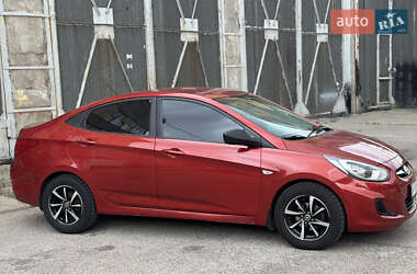 Седан Hyundai Accent 2011 в 