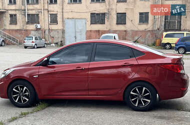 Седан Hyundai Accent 2011 в 