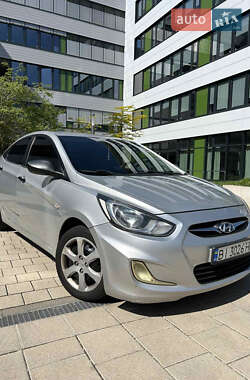 Седан Hyundai Accent 2011 в Ивано-Франковске