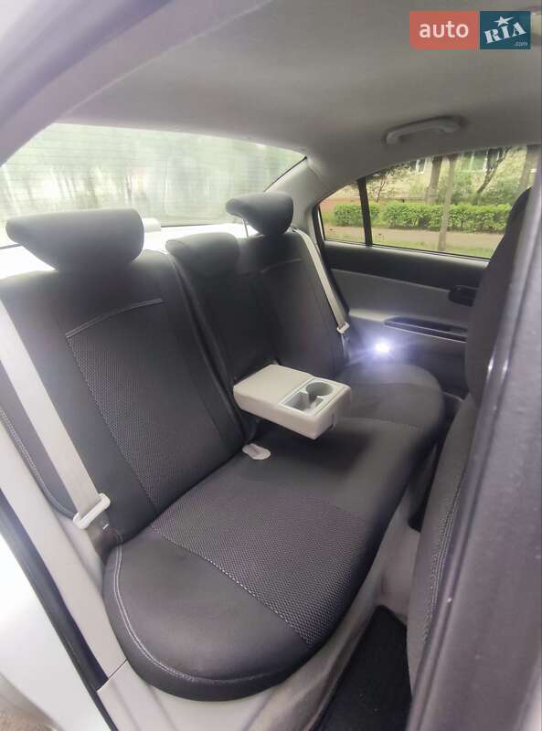 Седан Hyundai Accent 2008 в Киеве