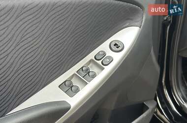 Седан Hyundai Accent 2012 в 