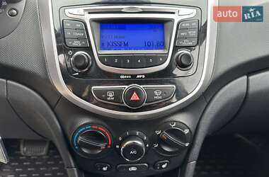 Седан Hyundai Accent 2012 в 