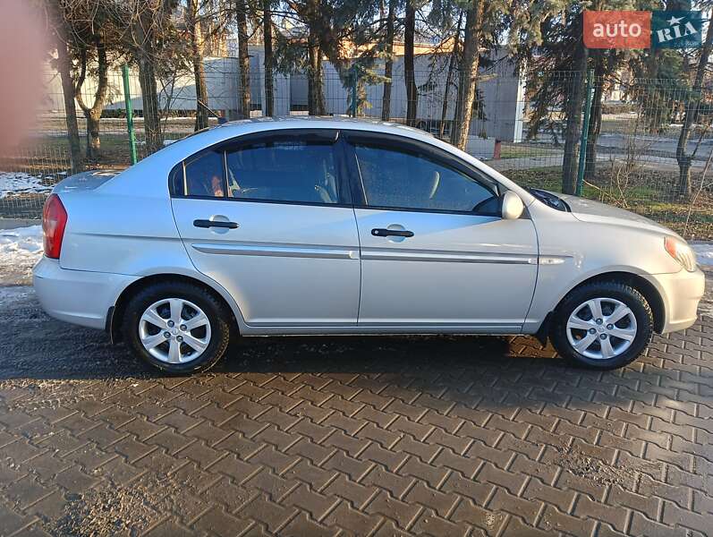 Седан Hyundai Accent 2008 в Кривому Розі