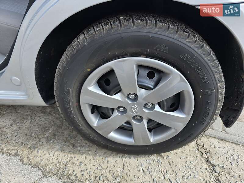 Седан Hyundai Accent 2008 в Запоріжжі
