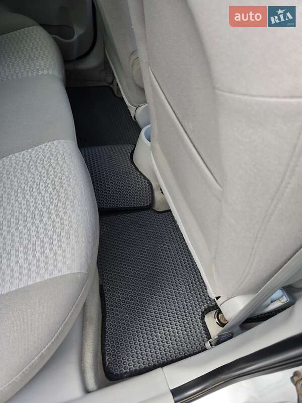 Седан Hyundai Accent 2008 в Запоріжжі