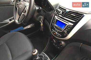 Седан Hyundai Accent 2011 в 