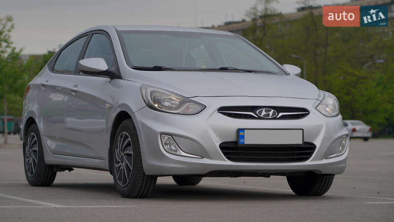 Hyundai Accent 2011