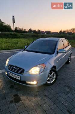 Седан Hyundai Accent 2008 в Новояворовске