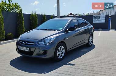 Седан Hyundai Accent 2011 в 