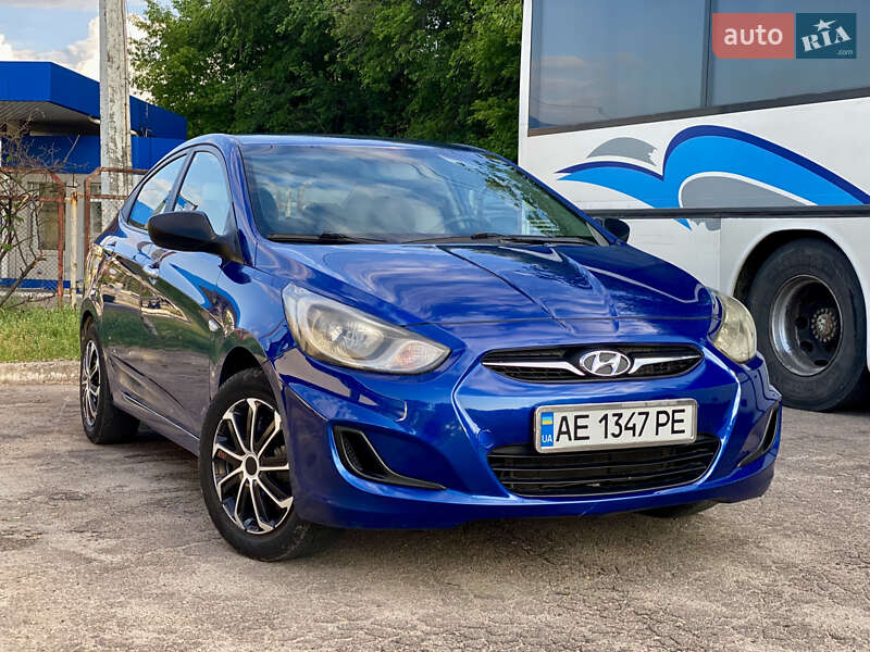 Седан Hyundai Accent 2011 в Кам'янському