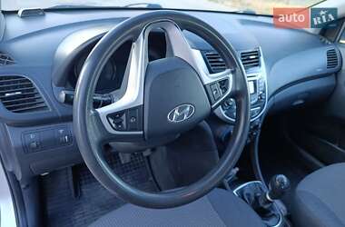 Седан Hyundai Accent 2011 в 