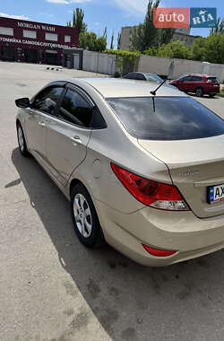 Седан Hyundai Accent 2011 в 