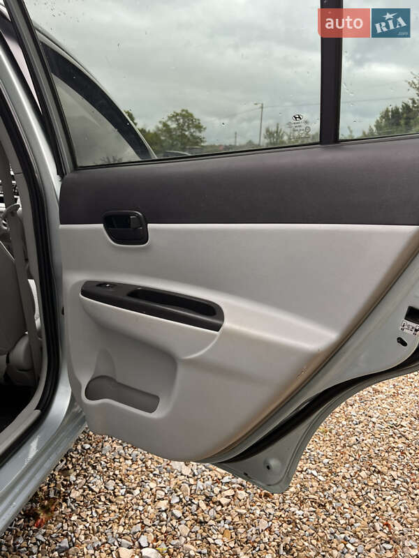 Седан Hyundai Accent 2008 в Надворной