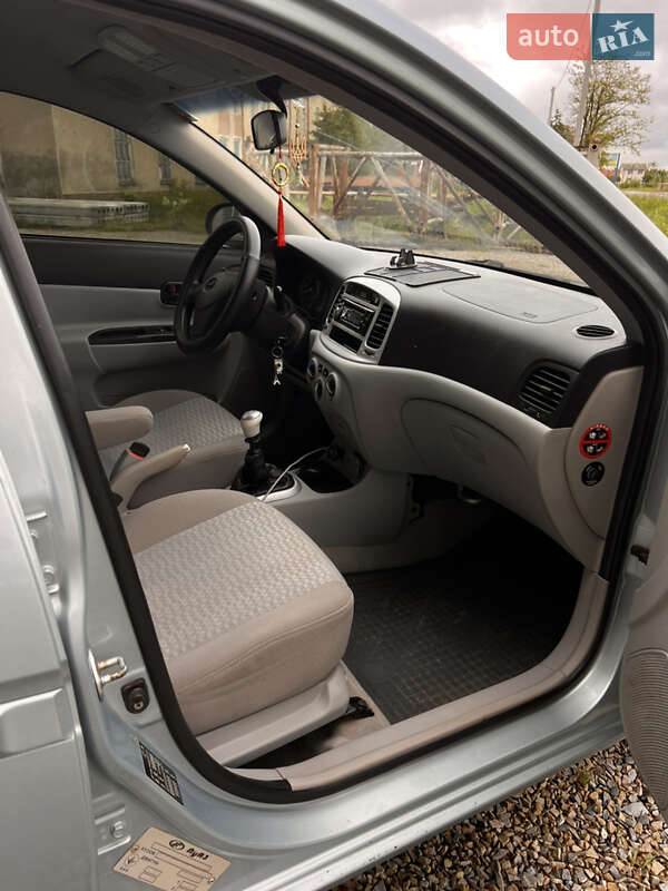 Седан Hyundai Accent 2008 в Надворной