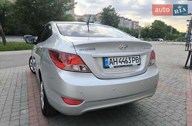 Седан Hyundai Accent 2011 в 