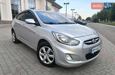 Седан Hyundai Accent 2011 в 