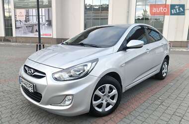 Седан Hyundai Accent 2011 в 