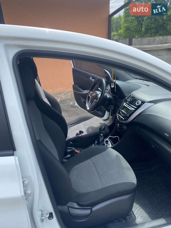 Седан Hyundai Accent 2011 в Киеве