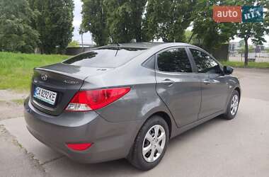 Седан Hyundai Accent 2013 в 