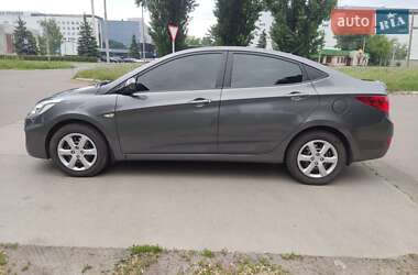 Седан Hyundai Accent 2013 в 