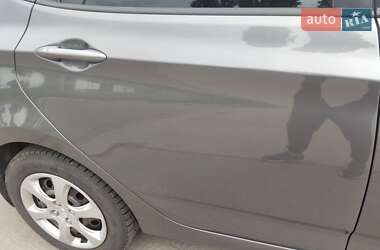 Седан Hyundai Accent 2013 в 