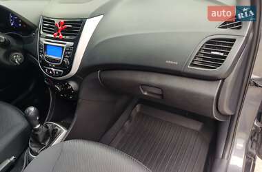 Седан Hyundai Accent 2013 в 
